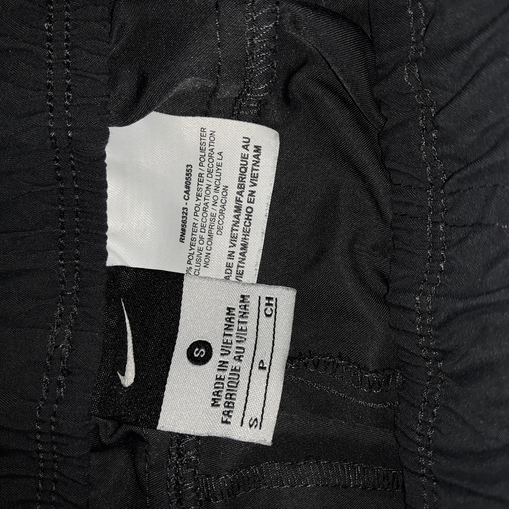 Nike capris shorts - Picture 2 of 3